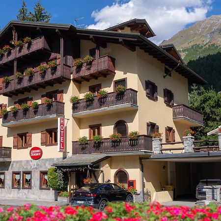 B&B Residence Checrouit Courmayeur Bagian luar foto
