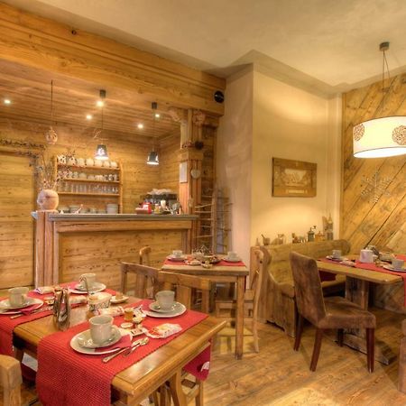 B&B Residence Checrouit Courmayeur Bagian luar foto