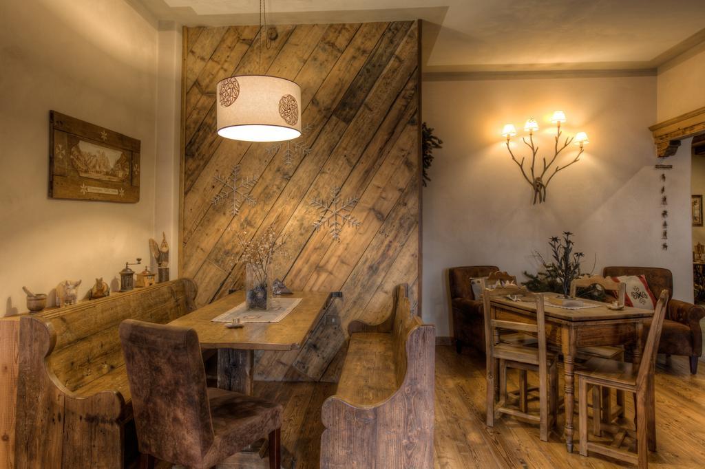 B&B Residence Checrouit Courmayeur Bagian luar foto