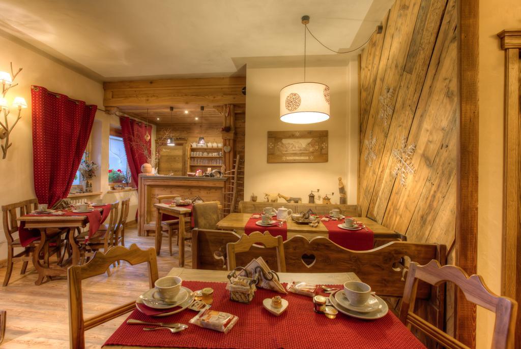 B&B Residence Checrouit Courmayeur Bagian luar foto