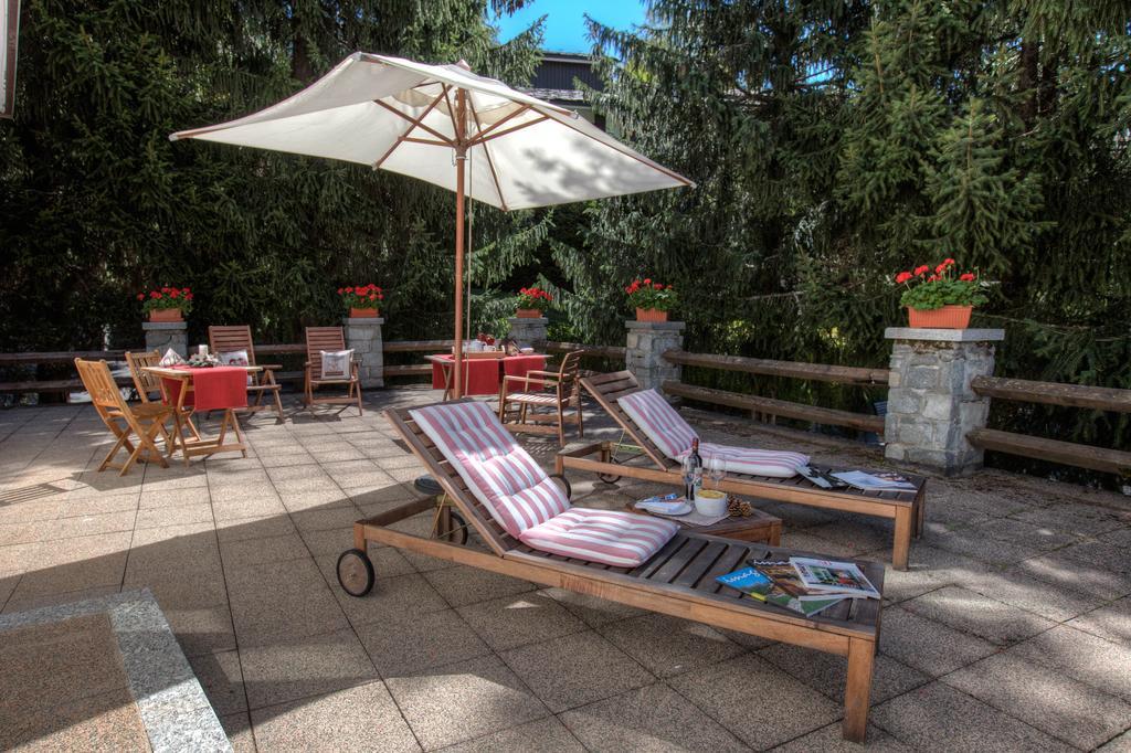 B&B Residence Checrouit Courmayeur Bagian luar foto