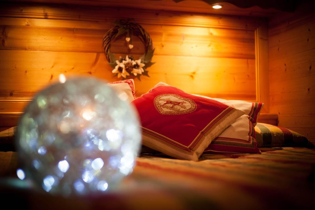B&B Residence Checrouit Courmayeur Ruang foto
